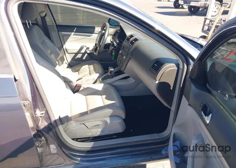 2006 Volkswagen Jetta Tdi from USA, damaged, VIN 3VWDT71K86M018640